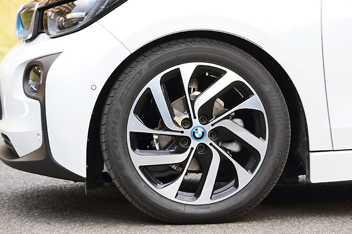 BMW i3 タイヤホイール画像