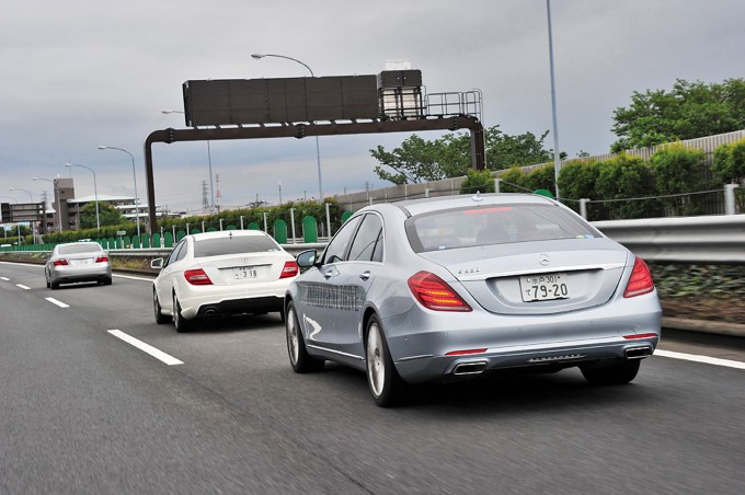 渋滞クルコンTEST安心してまかせられるクルマはどれだ? ~スバルXV/メルセデスS550/VWゴルフ/ボルボV40~