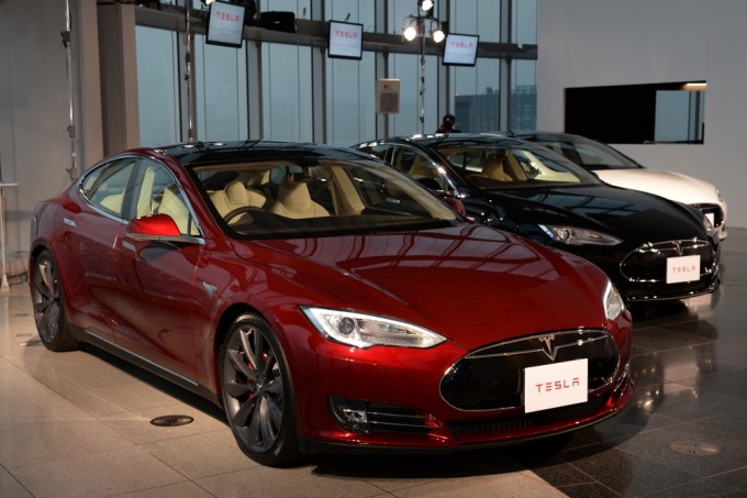 予約開始から3年半。テスラ モデルSが日本デリバリーを開始