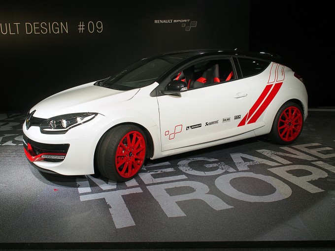 20014年6月にニュルブルクリンク・タイムアタックした実車。このクルマが7分54秒36という量販FF車最速タイムを記録した