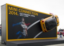 BMW MINI 5ドアが富士スピードウェイでアジア初デビュー