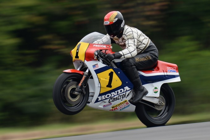 【ムービー】ホンダ歴代2輪レーサーの激走!