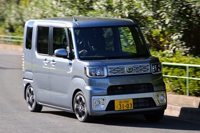 ダイハツ・ウェイクは軽自動車最大級の広さで走りも追求