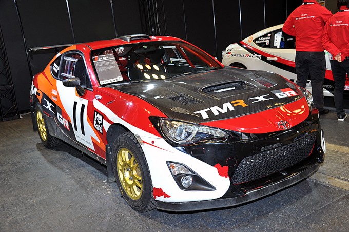 競技用マシンとスポーティ&ドレッシーなモデルを展示