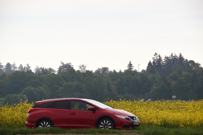 CIVIC Tourer03