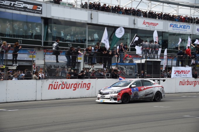 【ニュル24hレース特集】トヨタ・カローラ アルティスが超絶かっこいい!