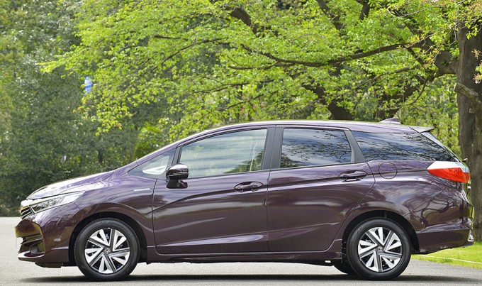 画像ギャラリー ホンダ シャトルはhvと1 5lガソリンが選べる5ナンバーワゴン 画像3 自動車情報 ニュース Web Cartop 画像ギャラリー ホンダ シャトルはhvと1 5lガソリンが選べる5ナンバーワゴン 画像3 自動車情報 ニュース Web Cartop