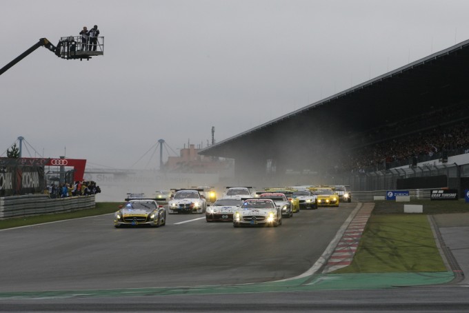 【ニュル24hレース特集】ニュル24時間は世界一の草レース!?
