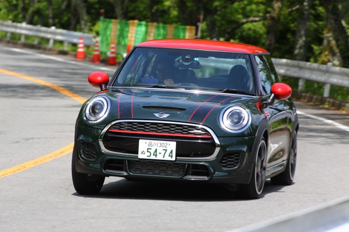 究極のコーナリングマシン ミニ ジョンクーパーワークス試乗記 自動車情報 ニュース Web Cartop 究極のコーナリングマシン ミニ ジョンクーパーワークス試乗記 自動車情報 ニュース Web Cartop