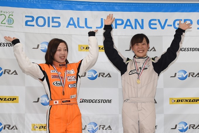 EVレースで女子ドライバーが1位、2位を独占!