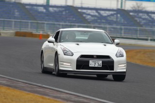 燃料電池車トヨタ ミライって速い サーキットではプリウスと同等 自動車情報 ニュース Web Cartop 燃料電池車トヨタ ミライって速い サーキットではプリウスと同等 自動車情報 ニュース Web Cartop