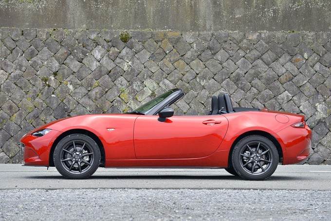 マツダ ロードスター公道試乗 原点回帰 の真実とは 自動車情報 ニュース Web Cartop 3ページ目 マツダ ロードスター公道試乗 原点回帰 の真実とは 自動車情報 ニュース Web Cartop 3ページ目