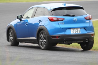 燃料電池車トヨタ・ミライって速い？ サーキットではプリウスと同等 