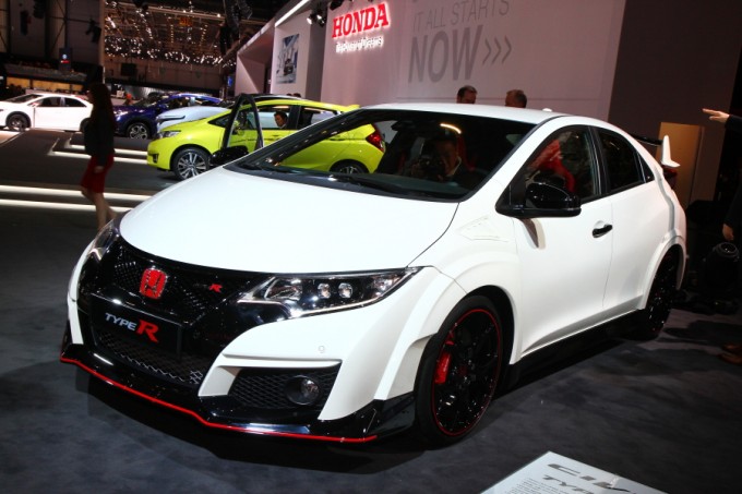 シビックTYPE Rは今秋、燃料電池車は今期中に発売と八郷新ホンダ社長が発表