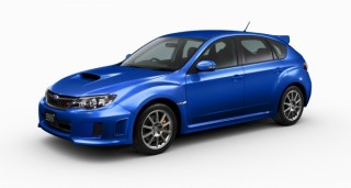 先代モデルのWRX。軽量化を施したスポーツモデルだ