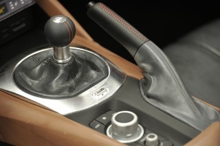 新型ロードスター クレイモデル シフトまわり画像