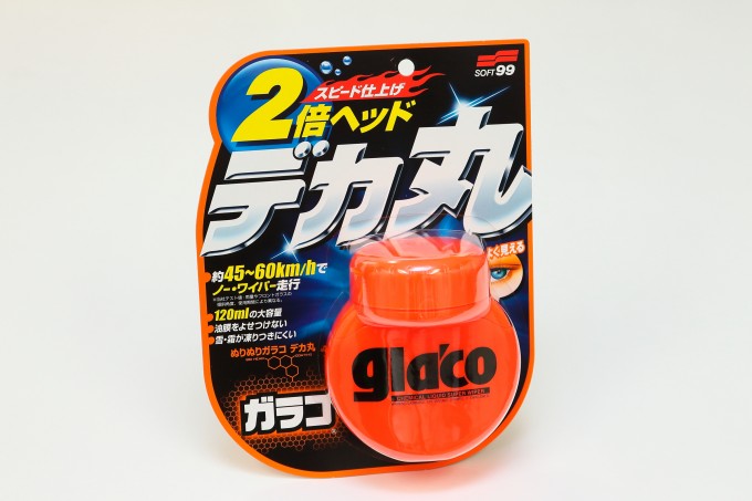 窓ガラスに塗るタイプのglaco。さまざまなタイプが用意されているが、ガラスに塗るタイプは定番で人気があるそうだ。ヘッドが大きいので塗りやすくなっている