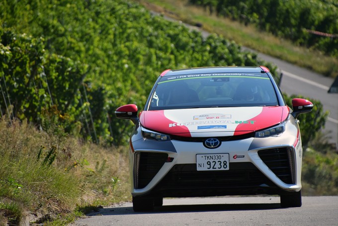 トヨタMIRAIが『WRCラリードイツ』のオフィシャルカーとして登場!