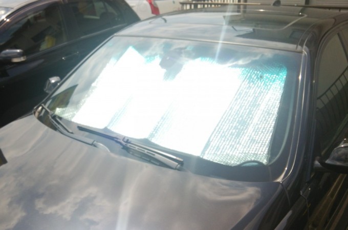 オートバックスのグッズで暑さ対策 サンシェードや吸盤付きシェードなどの効果とは 自動車情報 ニュース Web Cartop オートバックスのグッズで暑さ対策 サンシェードや吸盤付きシェードなどの効果とは 自動車情報 ニュース Web Cartop