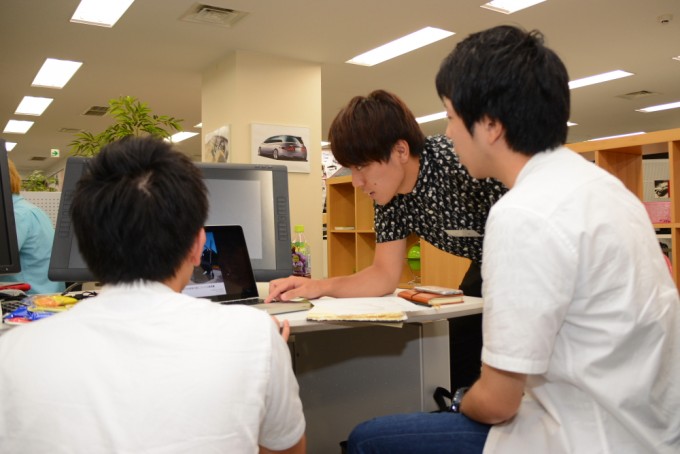 画像ギャラリー プロのカーデザイナーからの手ほどきを受ける 画像4 自動車情報 ニュース Web Cartop 画像ギャラリー プロのカーデザイナーからの手ほどきを受ける 画像4 自動車情報 ニュース Web Cartop
