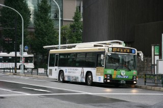 写真は東京駅乗り場