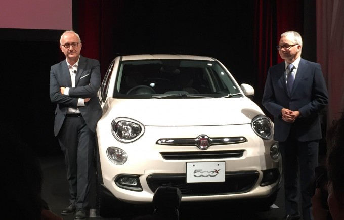 フィアット500にクロスオーバーSUVの兄弟車500X登場!