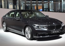 [フランクフルトショー]BMWの発表会壇上で突如CEOが倒れ騒然！