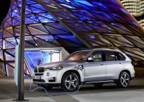 BMWブランド初のプラグインハイブリッド「X5 xDrive40e」受注開始！