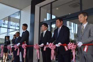 国内最大規模のメルセデス ベンツ浜松和田が大きくオープン 自動車情報 ニュース Web Cartop