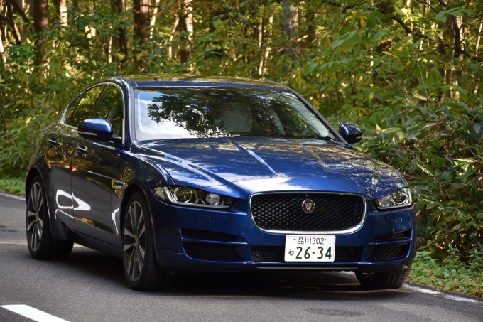 新車試乗 新型ジャガーxeとfタイプで紅葉の秋を優雅に楽しむ 自動車情報 ニュース Web Cartop 新車試乗 新型ジャガーxeとfタイプで紅葉の秋を優雅に楽しむ 自動車情報 ニュース Web Cartop