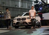 BMW新型「X1」発表を記念してG-SHOCKとコラボ