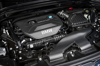 日本導入モデルのエンジンは、1.5L3気筒ターボと2タイプの2L直4ターボ