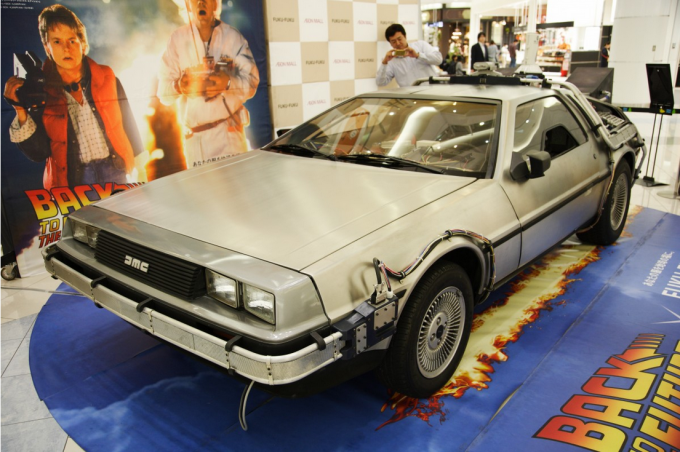 15年10月21日に未来からタイムマシーンのデロリアンがお台場来襲 自動車情報 ニュース Web Cartop 15年10月21日に未来からタイムマシーンのデロリアンがお台場来襲 自動車情報 ニュース Web Cartop