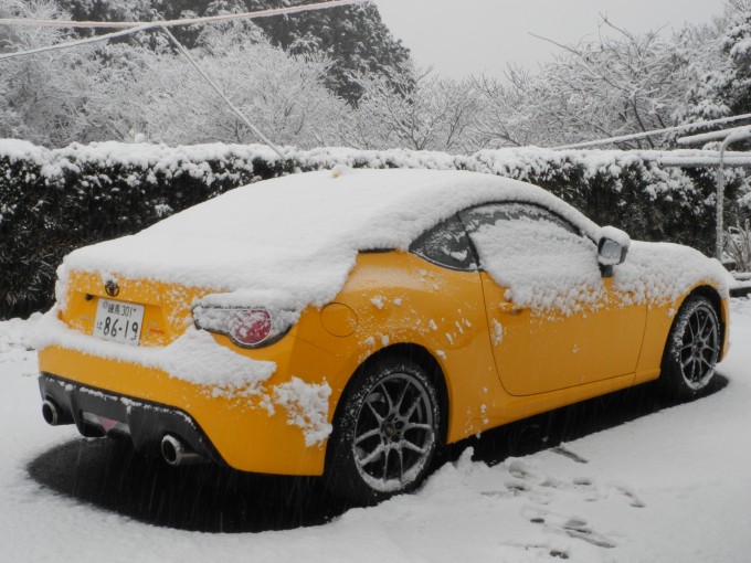 雪と86