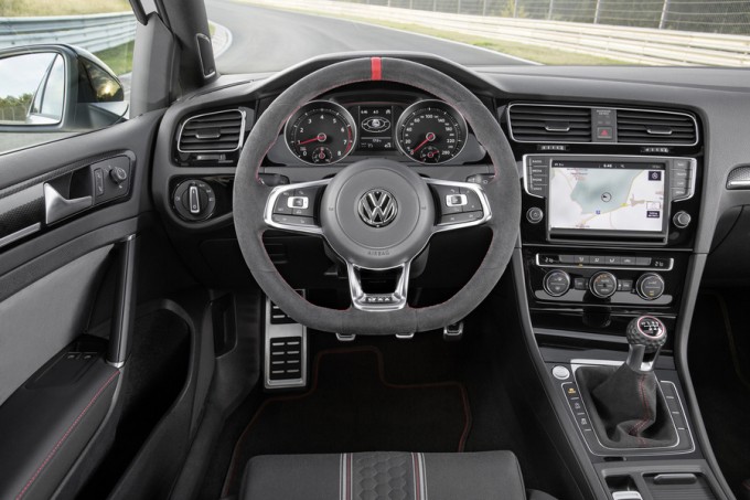 画像ギャラリー Vwゴルフgtiクラブスポーツ投入で2リッター最速戦線異常アリ 画像7 自動車情報 ニュース Web Cartop