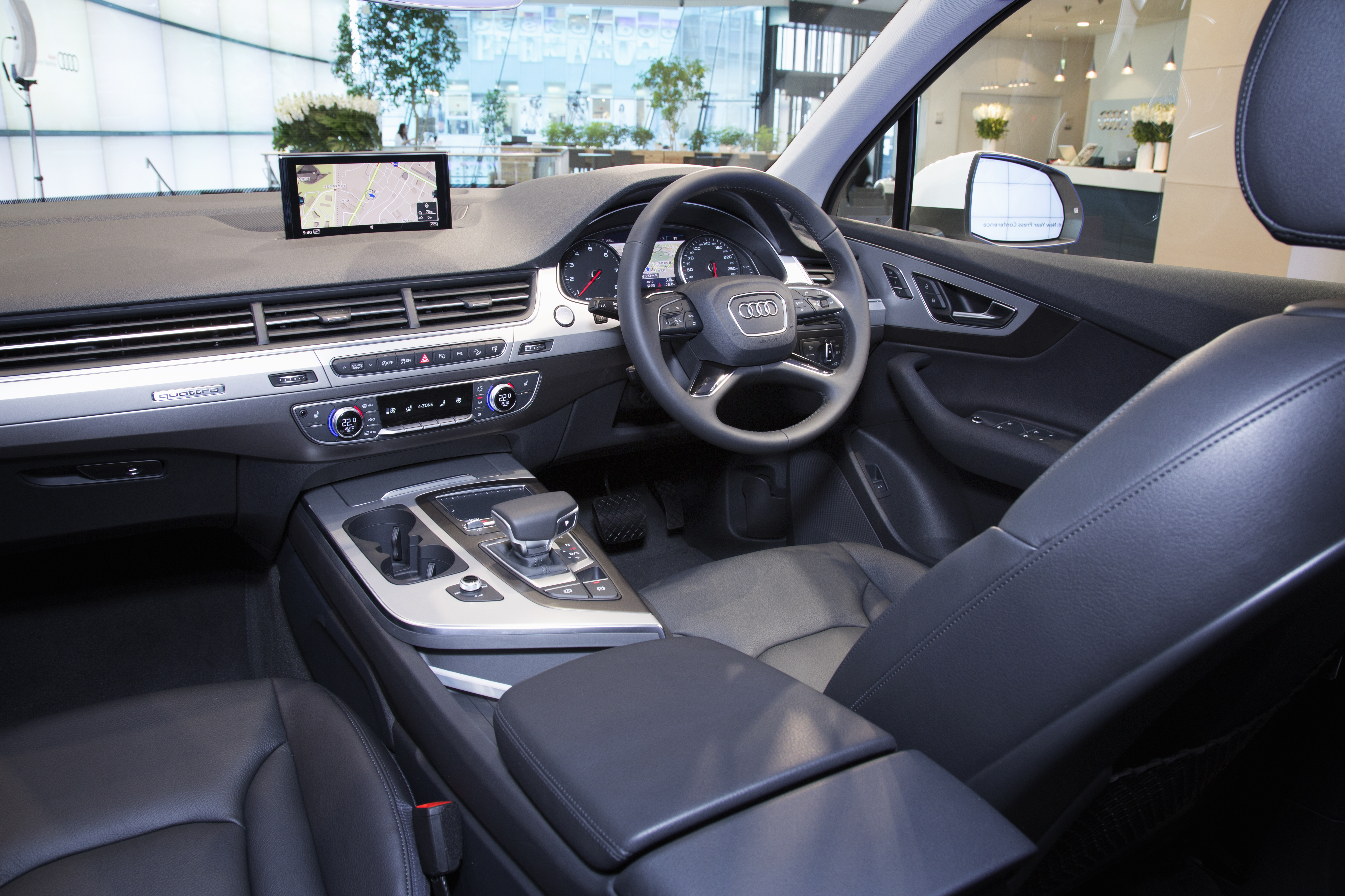Audi_Q7_interior 〜 画像7