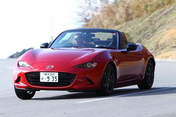ロードスターnr Aと標準車との違いは ロールバー付きの本気モデルにドリキン土屋圭市が試乗 自動車情報 ニュース Web Cartop ロードスターnr Aと標準車との違いは ロールバー付きの本気モデルにドリキン土屋圭市が試乗 自動車情報 ニュース Web Cartop