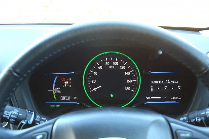 画像ギャラリー 試乗 Suv新車販売台数1位 ホンダ Vezel ヴェゼル が人気のワケとは 画像3 自動車情報 ニュース Web Cartop