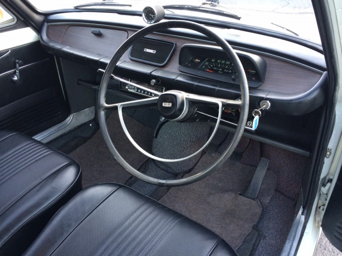 ムービー 水平対向４気筒エンジンのルーツ1967年型スバル1000に乗った 自動車情報 ニュース Web Cartop