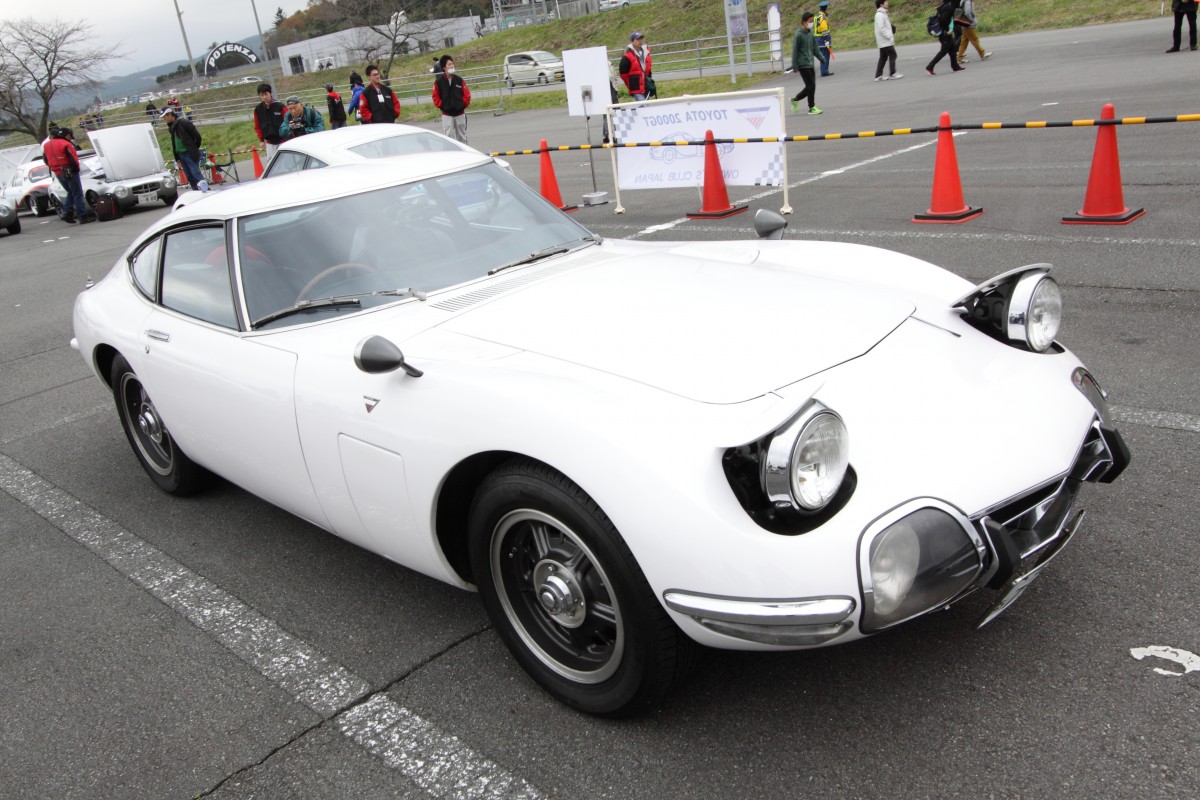 絶滅危機 昭和のクルマに欠かせなかった懐かしアイテム3選 自動車情報 ニュース Web Cartop