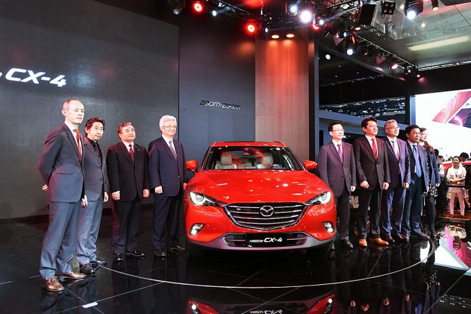 恐るべき中国パワー マツダがcx 4を中国で世界初公開してさらに中国で先行発売 自動車情報 ニュース Web Cartop 恐るべき中国パワー マツダがcx 4を中国で世界初公開してさらに中国で先行発売 自動車情報 ニュース Web Cartop