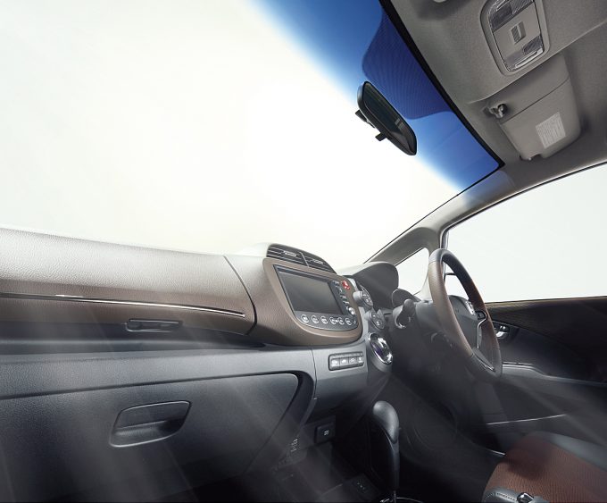 日焼けにご用心 Uvカットガラスの落とし穴 自動車情報 ニュース Web Cartop 日焼けにご用心 Uvカットガラスの落とし穴 自動車情報 ニュース Web Cartop