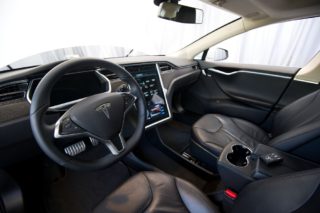 Tesla01