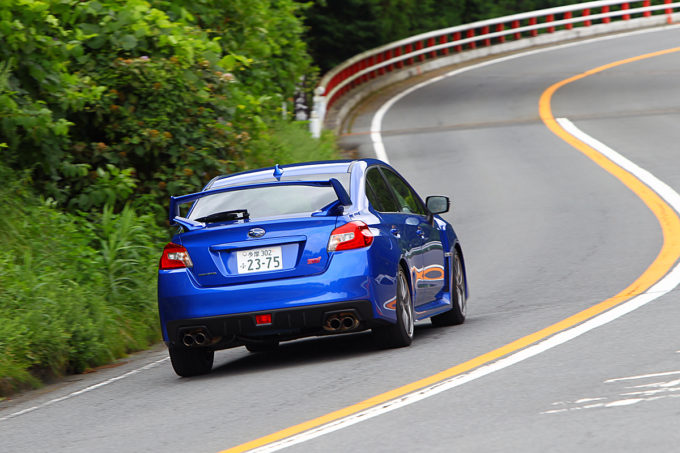 エンジンブレーキって何 At Mt車それぞれでの使い方 自動車情報 ニュース Web Cartop