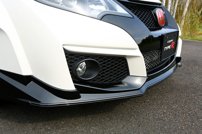 意外と知らない クルマのエアロパーツがもつ効果とは 自動車情報 ニュース Web Cartop 意外と知らない クルマのエアロパーツがもつ効果とは 自動車情報 ニュース Web Cartop