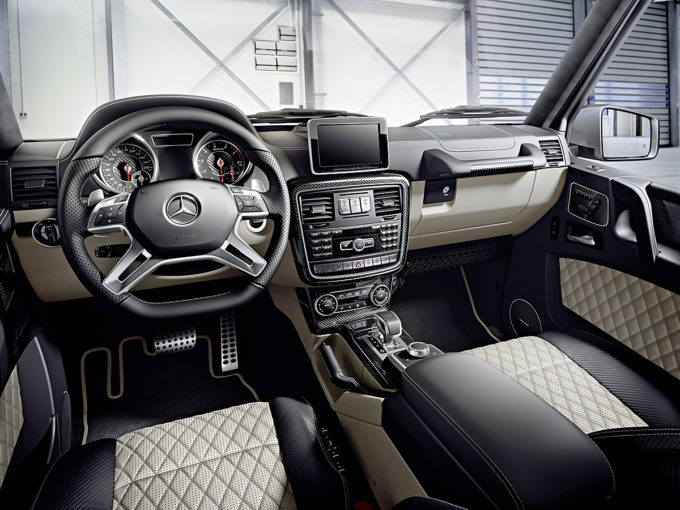 Mercedes-Benz G-Klasse 2015, Mercedes-AMG G 63, "Edition 463", Interieur: designo Nappaleder schwarz/porzellan, Zierteile AMG Carbon