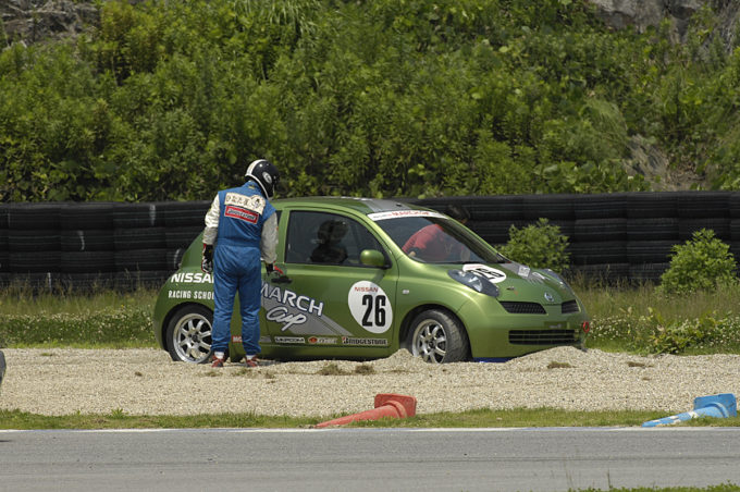 ガードレールの価格に衝撃 事故で壊すと大変なものの値段とは 自動車情報 ニュース Web Cartop