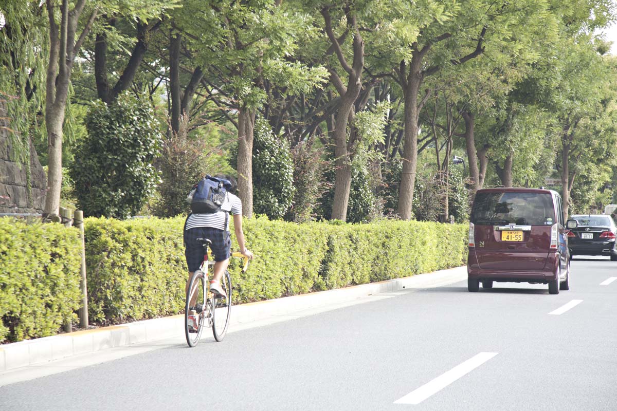 自転車 二車線 右折 二段階 左折専用レーン