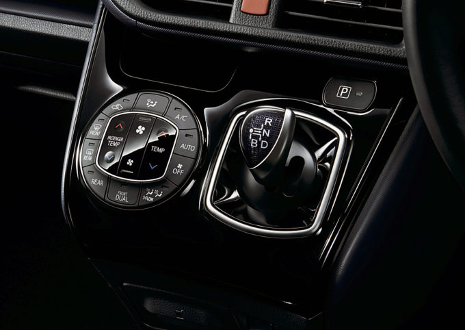 画像ギャラリー 内外装をクールに演出 トヨタ ヴォクシー ノアに特別仕様車登場 画像5 自動車情報 ニュース Web Cartop