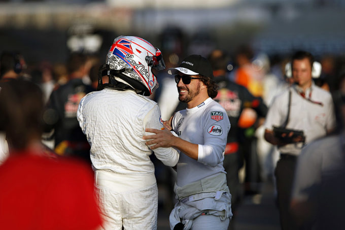 Yas Marina Circuit, Abu Dhabi, United Arab Emirates. Sunday 29 November 2015. World Copyright: Steven Tee/LAT Photographic ref: Digital Image _L4R5405